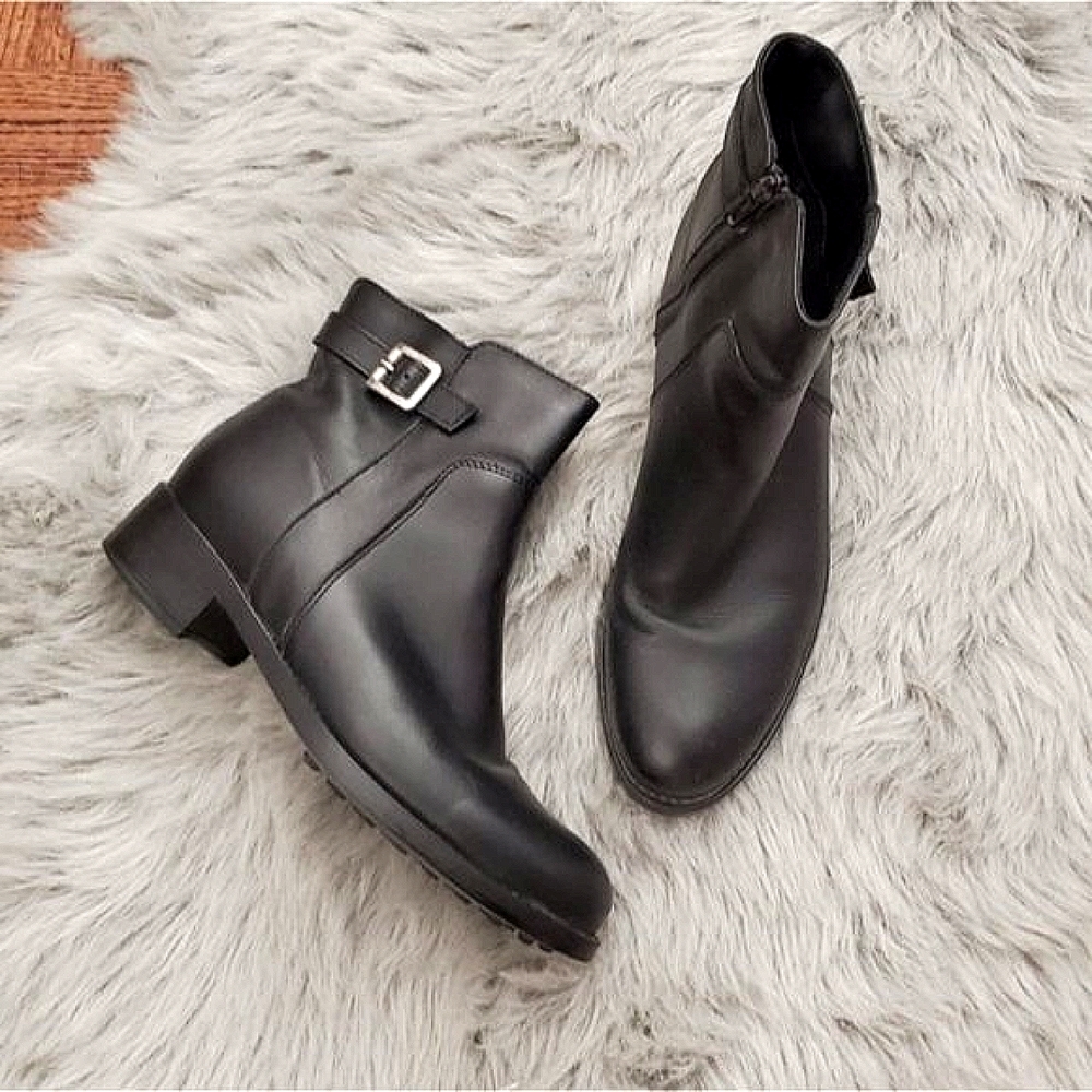 La Canadienne Classic "Shelby" Ankle Boot- Like New- 8.5M